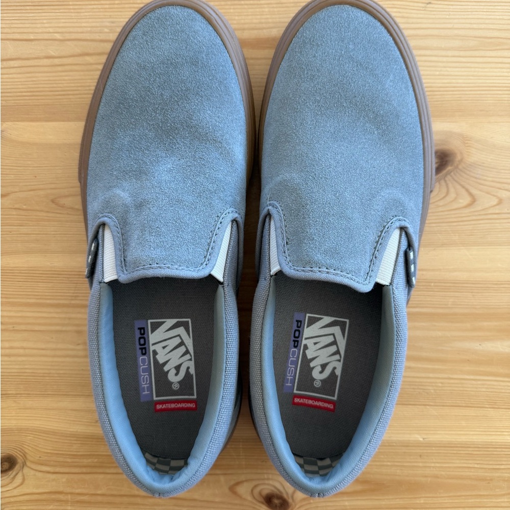 Vans Asher unisex -Classic Slip-On Design, Blue Suede, Gum sole